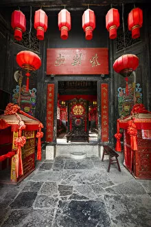 Images Dated 13th November 2020: Traditional house with red lanterns, Zhangjiajie, Wulingyuan District, Hunan, China, Asia