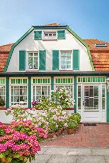 Spiekeroog Prints: Traditional house in the village center of Spiekeroog