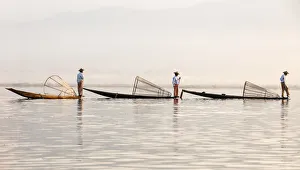 Images Dated 29th April 2013: Traditional Intha fishermen on Inle Lake, Burma / Myanmar