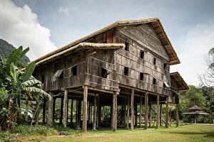 Images Dated 2nd May 2023: Traditional Longhouse, Sarawak Cultural Village, Santubong, Sarawak, Borneo, Malaysia, Asia