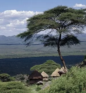 African Landscape Gallery: Traditional Marakwet houses built on the rocky eastern