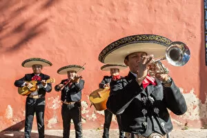 Images Dated 19th January 2016: Traditional mexican Mariachi group in Merida, Yucatan, Mexico (MR)