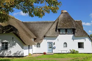 Thatch Prints: Traditional thatched house, Tinnum, Sylt, Schleswig Holstein, Germany