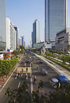 Images Dated 30th September 2011: Traffic moving along Jalan Thamsin, Jakarta, Java, Indonesia