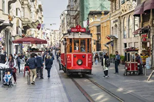 Turkish Gallery: Tramway along the Istiklal Caddesi avenue. Istanbul, Turkey