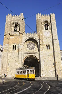 Tramway and Se Catedral (Motherchurch) in Alfama quarter, Lisbon, Portugal