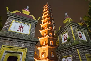 Tran Quoc Pagoda (Chua Tran Quoc) at night, Tay Ho District, Hanoi, Vietnam