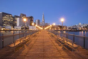 Californian Prints: The Transamerica Pyramid and cityscape, San Francisco, California, USA