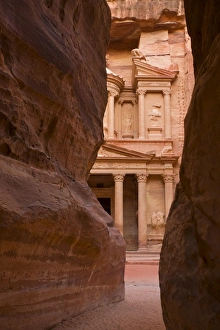 Images Dated 2nd July 2006: The Treasury (Al Khazneh)
