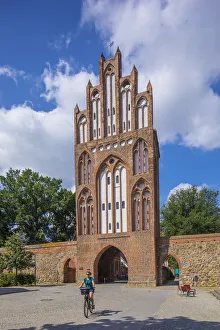 Gate Gallery: Treptower Tor, Neubrandenburg, Mecklenburg-Western Pomerania, Germany