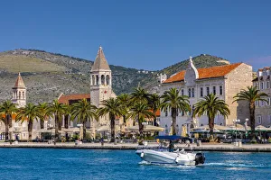 Trogir Harbour, Trogir, Dalmatian Coast, Croatia, Europe