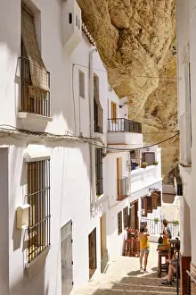 Narrow Prints: Troglodyte cave dwellings at the narrow streets of Setenil de las Bodegas