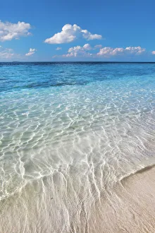 Water Surface Prints: Tropical lagoon - Maldives, Nord Nilandhe Atoll, Filitheyo
