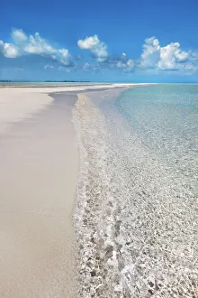 Tropical lagoon with sandbank - Maldives, South Male Atoll, Mahaanaelhihuraa - Rihiveli