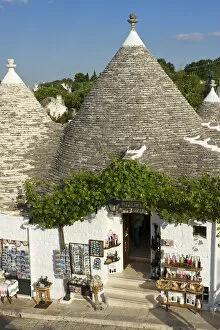 Images Dated 16th March 2015: Trulli in Alberobello, Valle d´Itra, Apulia, Italy