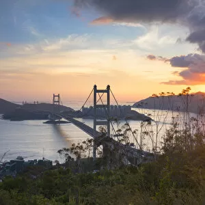 Images Dated 8th June 2018: Tsing Ma Bridge at sunset, Tsing Yi, Hong Kong, China