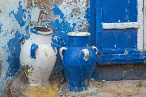 Tunisia, Bizerte, Medina, Earthenware pots outside house