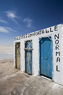 Tunisia, The Jerid Area, Tozeur, salt lake at Chott el Jerid, roadside toilet block