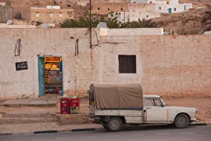 Tunisia, Ksour Area, Matmata, small shop