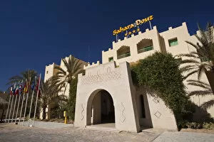 Images Dated 25th November 2010: Tunisia, Sahara Desert, Douz, Zone Touristique, Hotel Sahara Douz