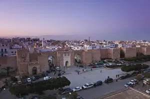 Images Dated 25th November 2010: Tunisia, Tunisian Central Coast, Sfax, elevated view of the Medina along Avenue Ali