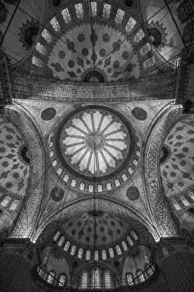 Images Dated 28th April 2014: Turkey, Istanbul, Sultanahmet, The Blue Mosque (Sultan Ahmed Mosque or Sultan Ahmet