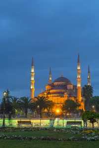 Sultanahmet Prints: Turkey, Istanbul, Sultanahmet, The Blue Mosque (Sultan Ahmed Mosque or Sultan Ahmet