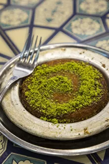 Images Dated 9th October 2020: Turkish Kunefe - sweet cheese pastry, Spice Bazaar, Istanbul, Turkey