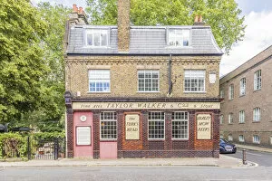Images Dated 29th June 2020: Turks Head pub, Wapping, London, England, Uk