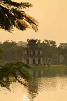 Images Dated 18th November 2016: Turtle Tower (Thap Rua) on Hoan Kiem Lake at dawn, Hanoi, Vietnam