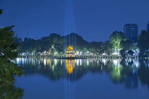 Images Dated 18th November 2016: Turtle Tower (Thap Rua) on Hoan Kiem Lake at dusk, Hanoi, Vietnam