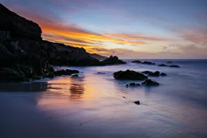 Images Dated 26th April 2022: Twilight at Cape Nature Walker Bay, Western Cape, South Africa