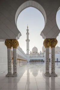 Images Dated 31st May 2016: UAE, Abu Dhabi, Sheikh Zayed bin Sultan Mosque, arches