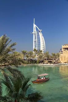 UAE, Dubai, Burj Khalifa from Madinat Jumeirah Gardens