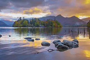 Images Dated 26th February 2019: UK, Cumbria, Lake District, Keswick, Derwentwater, Derwent Isle
