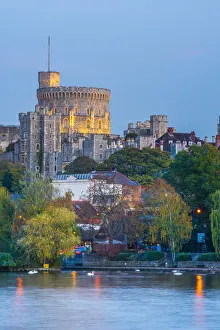 UK, England, Berkshire, Windsor, Windsor Castle from River Thames