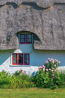 Trending: UK, England, Cambridgeshire, Barrington, Traditional thatched cottage