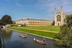 UK, England, Cambridgeshire, Cambridge, River Cam, Kings College, Punting