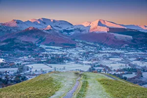 UK, England, Cumbria, Lake District, footpath overlooking Keswick from Latrigg