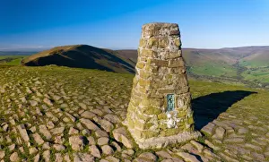 UK, England, Derbyshire, Peak District National Park, Mam Tor, triangulation point