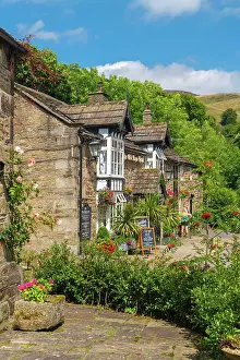 UK, England, Derbyshire, Peak District National Park, High Peak, Vale of Edale, Edale, The Old Nags Head Pub, official start to the Pennine Way