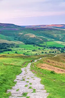 UK, England, Derbyshire, Peak District National Park, High Peak, Great Ridge from Mam Tor towards Back Tor and Lose Hill (Ward's Piece)
