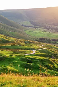UK, England, Derbyshire, Peak District National Park, High Peak, Vale of Edale, Winding road from Mam Tor