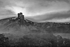 UK, England, Dorset, Corfe Castle at sunrise
