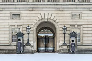 Images Dated 2018 March: UK, England, London, Buckingham Palace, Guard
