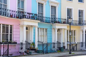 UK, England, London, Camden, Primrose Hill, Chalcot Crescent UK, England, London, Camden, Primrose Hill, Chalcot Crescent
