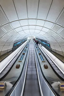 Trending: UK, England, London, Elizabeth Line, Farringdon Station