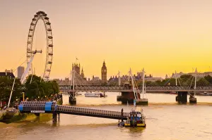 UK, England, London, Hungerford Bridge over River Thames, London Eye and Big Ben