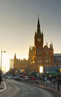 Images Dated 16th September 2010: UK, England, London, Kings Cross Station and Midland Hotel above St. Pancras Station