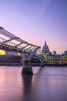 UK, England, London, Millennium Bridge over River Thames and St. Pauls Cathedral